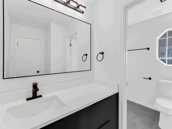 3 Outervale Place, The Woodlands TX 77381