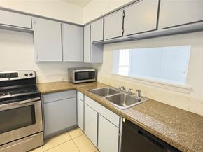 6633 W Airport Boulevard 101, Houston TX 77035