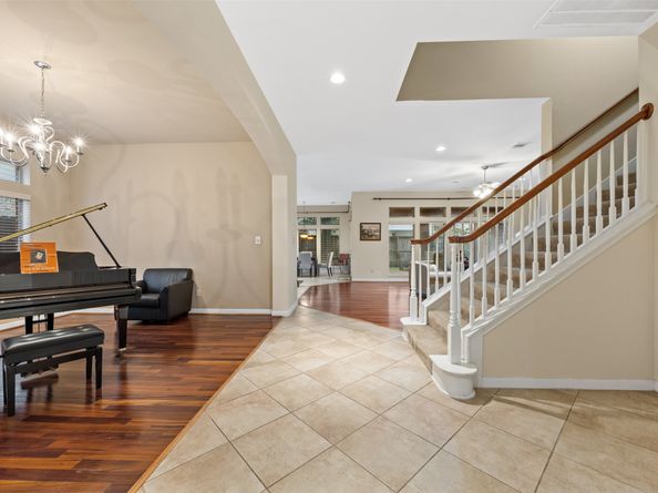 911 Vaulted Oak Street, Houston TX 77008