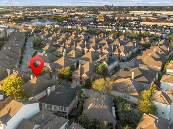 911 Vaulted Oak Street, Houston TX 77008