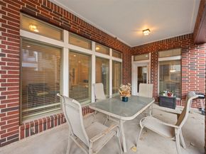 911 Vaulted Oak Street, Houston TX 77008