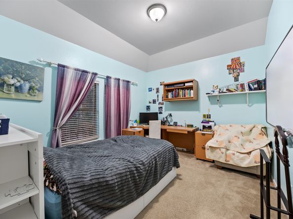 911 Vaulted Oak Street, Houston TX 77008