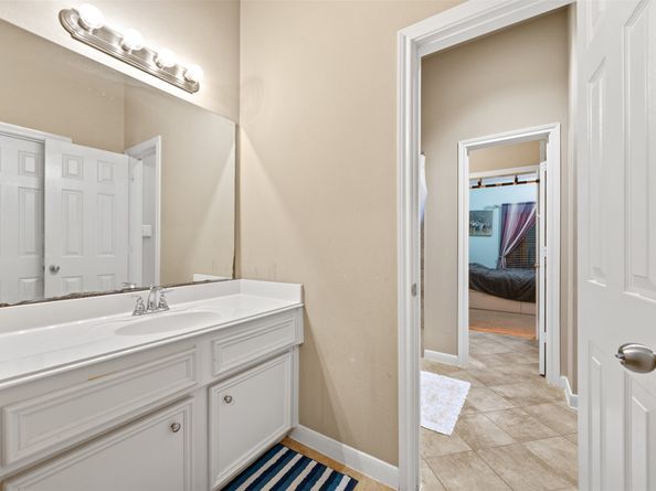 911 Vaulted Oak Street, Houston TX 77008