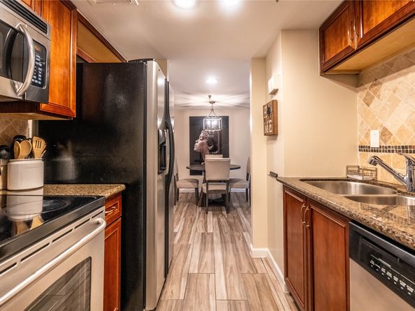 3525 Sage Road 913, Houston TX 77056