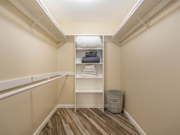 3525 Sage Road 913, Houston TX 77056