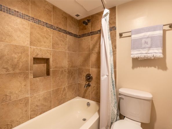 3525 Sage Road 913, Houston TX 77056