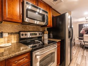 3525 Sage Road 913, Houston TX 77056