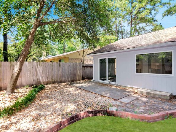 17 W Broken Oak, The Woodlands TX 77381