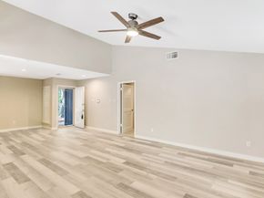 17 W Broken Oak, The Woodlands TX 77381