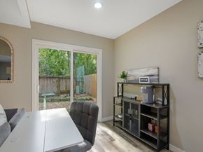 17 W Broken Oak, The Woodlands TX 77381