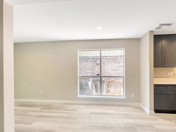 17 W Broken Oak, The Woodlands TX 77381