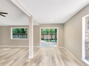 17 W Broken Oak, The Woodlands TX 77381