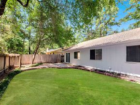 17 W Broken Oak, The Woodlands TX 77381