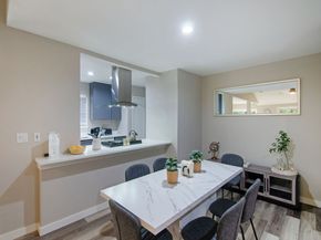 17 W Broken Oak, The Woodlands TX 77381