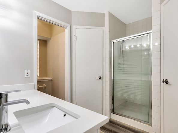 17 W Broken Oak, The Woodlands TX 77381