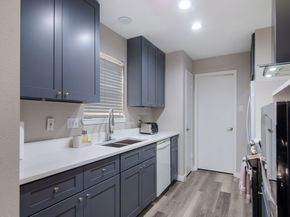 17 W Broken Oak, The Woodlands TX 77381