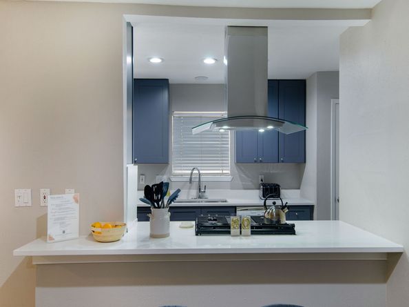 17 W Broken Oak, The Woodlands TX 77381