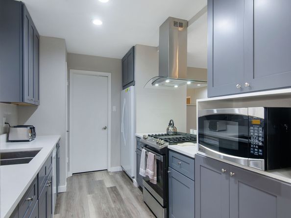 17 W Broken Oak, The Woodlands TX 77381