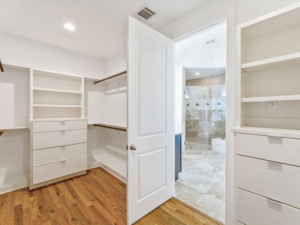 5224 Darling Street B, Houston TX 77007
