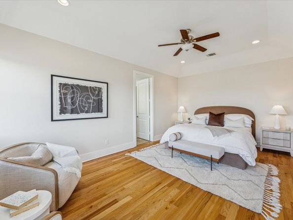5224 Darling Street B, Houston TX 77007