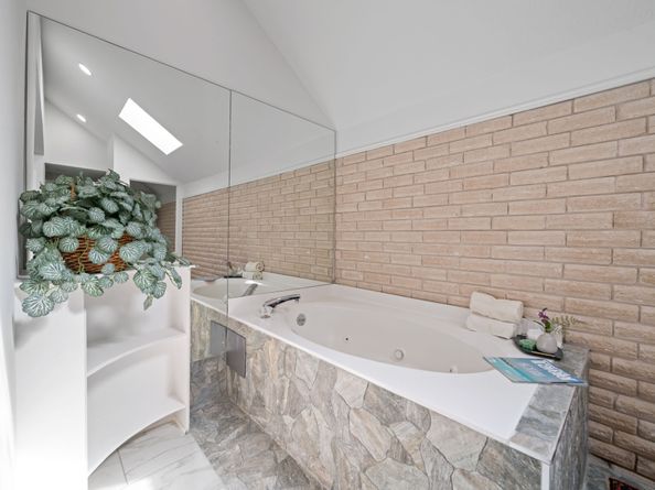 1927 Pitts Road, Richmond TX 77406