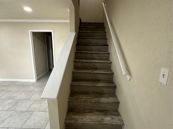 11929 Beechnut St, Houston TX 77072