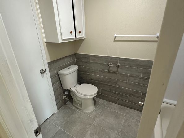 11929 Beechnut St, Houston TX 77072