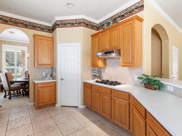 162 E Northcastle Circle, The Woodlands TX 77384