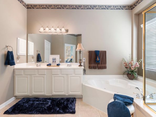 162 E Northcastle Circle, The Woodlands TX 77384