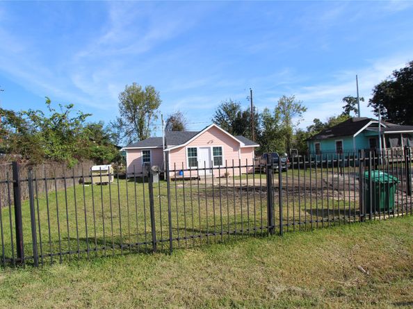 7622 West Street, Houston TX 77093
