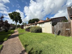 7943 W Airport Boulevard, Houston TX 77071