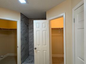 8207 Misty Ridge Lane, Houston TX 77071