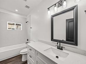2111 Chapman Street, Houston TX 77009