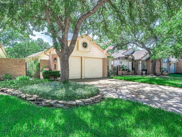 7754 Park Falls Drive, Houston TX 77095