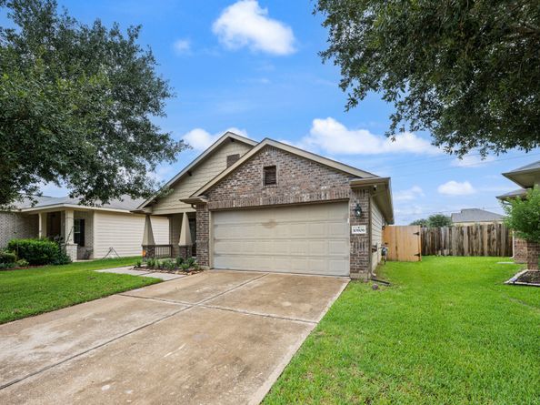 10806 Harston Drive, Tomball TX 77375