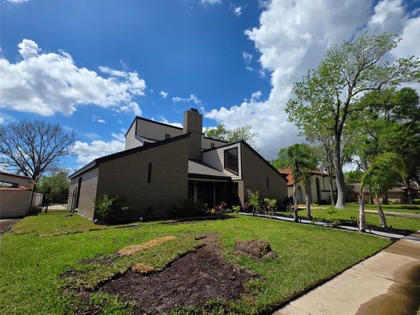 16406 Brook Forest Drive, Houston TX 77059