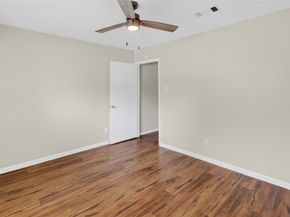 5502 Effingham Drive, Houston TX 77035