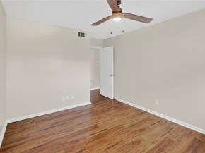 5502 Effingham Drive, Houston TX 77035