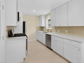 5502 Effingham Drive, Houston TX 77035