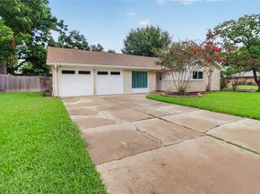 5502 Effingham Drive, Houston TX 77035