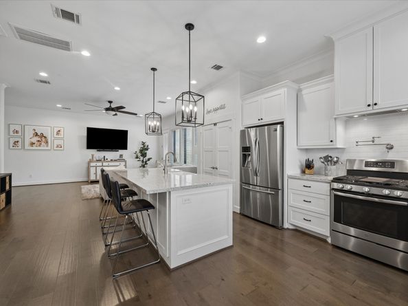 2313 Langston Street, Houston TX 77007