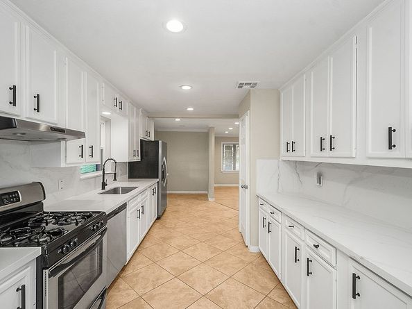 5037 W 43rd Street, Houston TX 77092