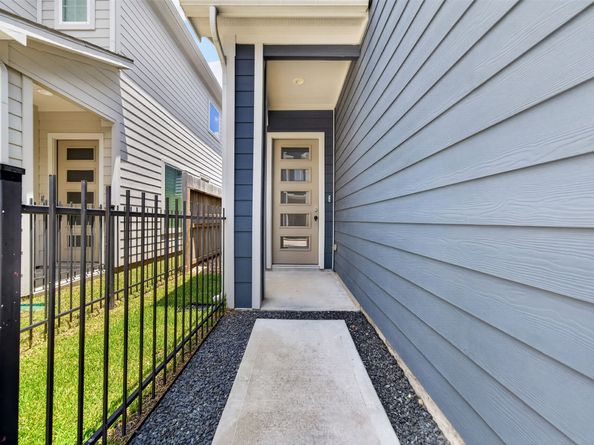 1205 W Tidwell Road, Houston TX 77091