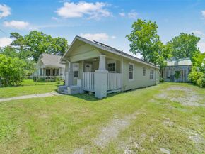 220 Engel Street, Houston TX 77011