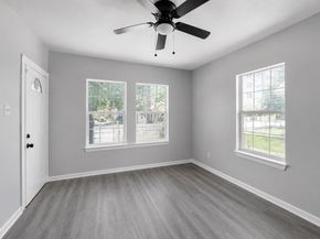 220 Engel Street, Houston TX 77011