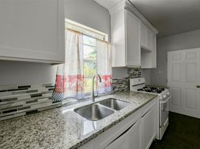 220 Engel Street, Houston TX 77011