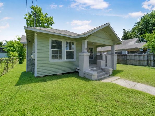 220 Engel Street, Houston TX 77011