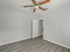 220 Engel Street, Houston TX 77011