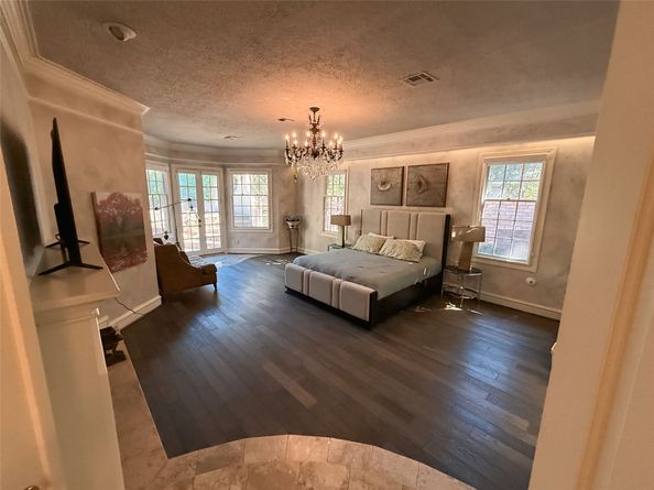 2819 Cedar Woods Place, Houston TX 77068
