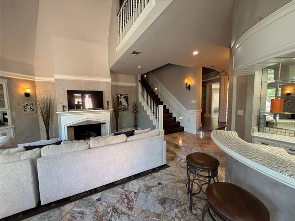 2819 Cedar Woods Place, Houston TX 77068
